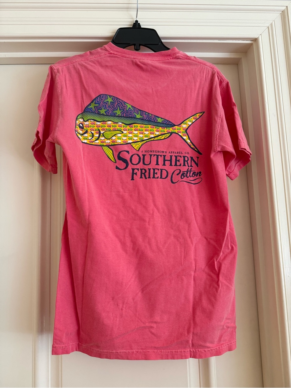 Southern Fried Cotton Coral Tee with Mahi fish